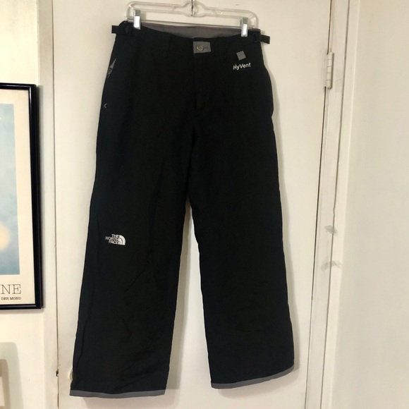 The North Face Pants - The North Face • HyVent Snowboarding Pant in Black